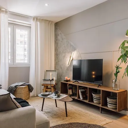 Liac - 2 Bedrooms In Alvalade Appartamento