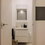 Liac - 2 Bedrooms In Alvalade Apartment