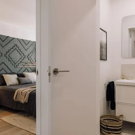 Апартаменты Liac - 2 Bedrooms In Alvalade