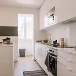 Liac - 2 Bedrooms In Alvalade Appartement *